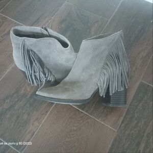 Woman's size 8 boots